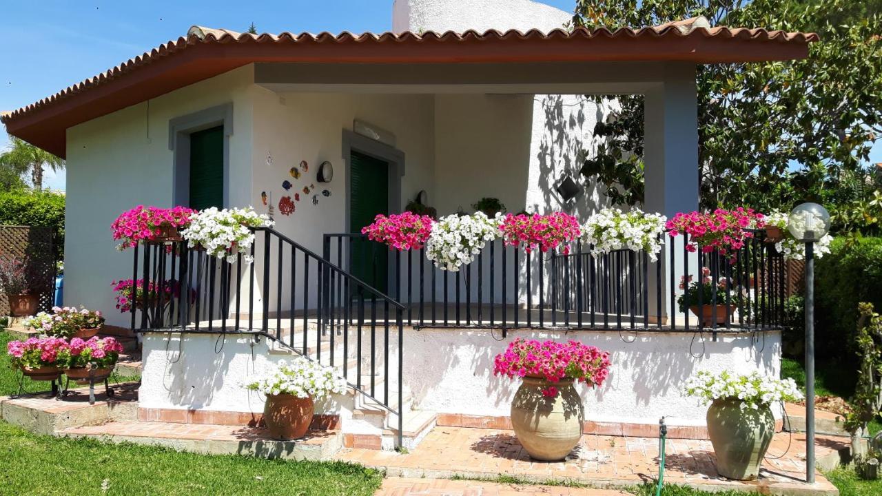 Villa Iaia Fontane Bianche Exterior photo